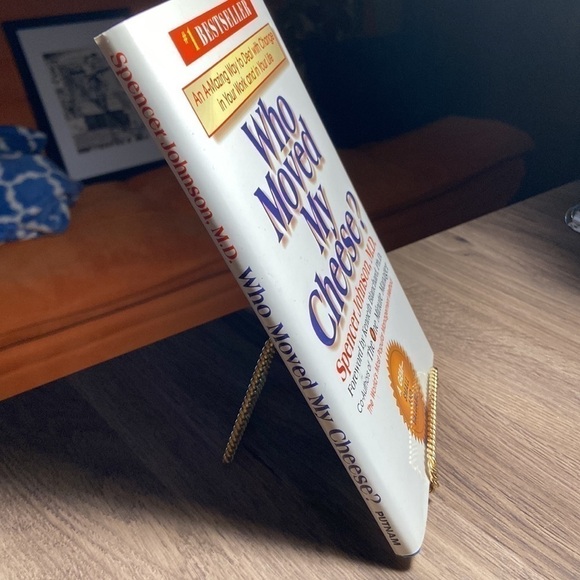 Who moved my cheese? by spencer johnson MD NWT - Picture 2 of 7